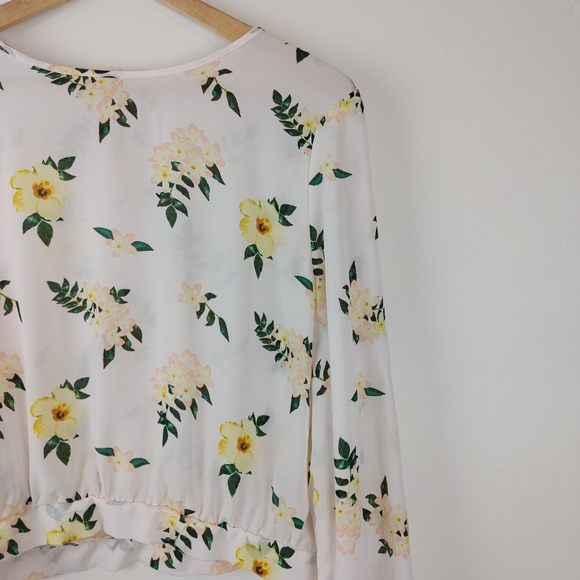 ARDENE | Sheer Floral Long Sleeve Blouse - Picture 4 of 12